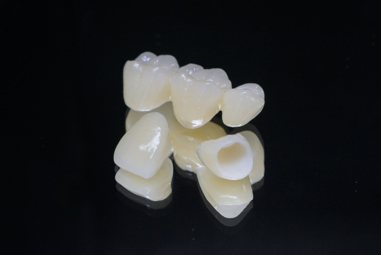 ジルコニアを使用